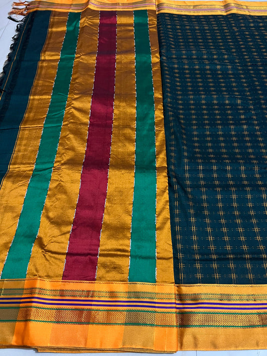 Moss green Double Hash Narayanpeth Cotton Saree | With Unstitched Blouse Piece For Women