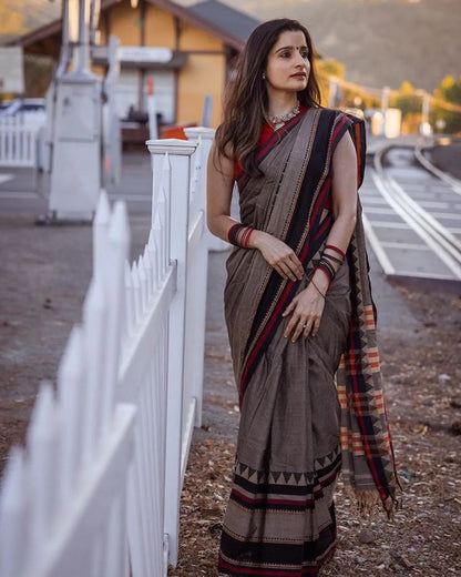 Charcoal grey  Divya Narayanpeth Cotton Saree | With Unstitched running  Blouse Piece For Women