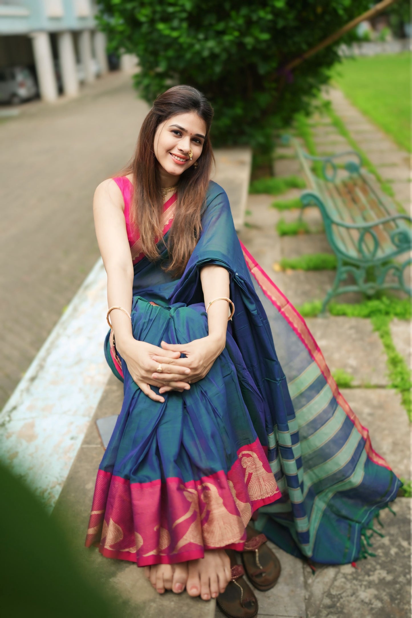 Deep blue kalastree Narayanpeth Cotton Saree | With Unstitched Blouse Piece For Women