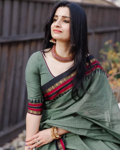 Dual shade Green Soumya  Narayanpeth Cotton Saree | With Unstitched Blouse Piece For Women