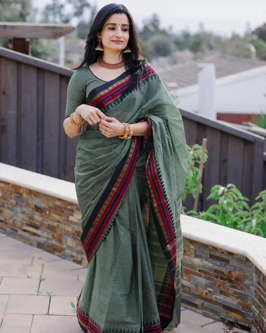 Dual shade Green Soumya  Narayanpeth Cotton Saree | With Unstitched Blouse Piece For Women