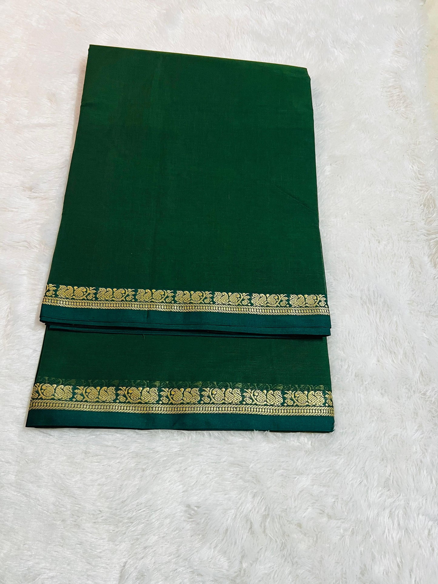 Green Raaga Pure Cotton Saree | With Unstitched Blouse Piece For Women